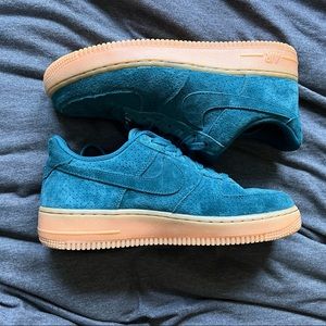 Nike Air Force 1 ‘07 Suede “teal gum”